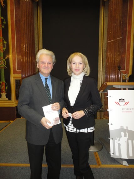 NR Mag. Gertrude Aubauer, ÖVP-Seniorensprecherin (frühere ORF-Redakteurin) mit KMB-Diözesanobmann Helmut Wieser