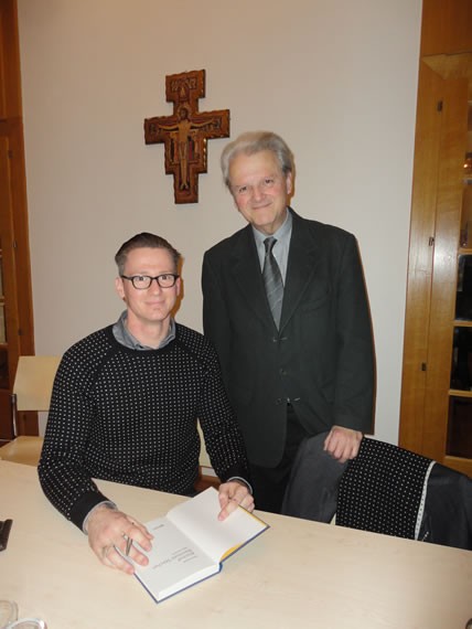 KMB-Diözesanobmann Helmut Wieser mit dem Biographen Martin Kolozs