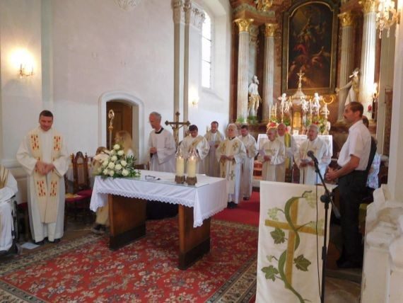 …Bischof Ludwig Schwarz in der…