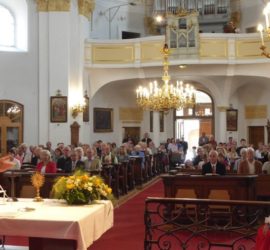 Die vollbesetzte und prachtvolle Barock Kirche erbaut 1693-1699