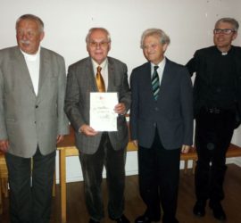 v. r.: GA Pfr. Richard Posch, KMB-Diözesanobmann Helmut Wieser, Jubilar Willi Weiss, Vik.Obm. Süd Richard Wagner