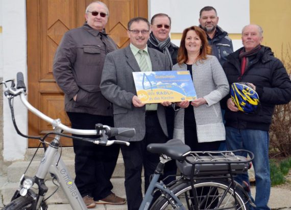 Preisverleihung mit LAbg. Richard Hogl, Bgm. Hans Gartner und Adolf Hainzl, KMB