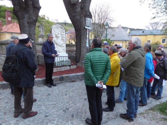 Der Bildstock „Jesus im Garten Gethsemane am Fuß des Ölbergs“ war der Beginn unserer Andacht