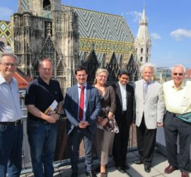 v.l. Vikariatsobmann Roland Dippelreiter, H. Mag. Anton Wolfgang Höslinger CanReg, Mag. Richard Jasenek, Kassier Verein Agape, Mag. Manuel Braun Sei so frei – Bruder in Not-Referentin, P. Dr. Sen Vellakada (M.S.F.S), KMB-Diözesanobmann Helmut Wieser, Obm. Willi Weiss (Diözesanfinanzreferent)