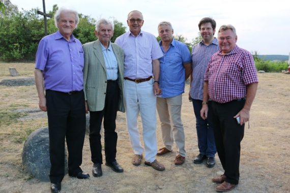 Mitglieder der Vikariatsleitung im Gespräch mit Vertretern der Dekanatsführung