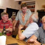 Gemütliches Beisammensein in der Burgtraverne