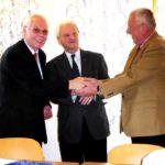 Die herzliche Eintracht der drei KMB-Verantwortlichen gibt Zeugnis der guten Zusammenarbeit