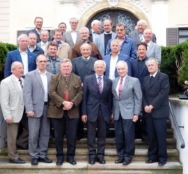 Vikariatsherbstkonferenzteilnehmer beim Gruppenbild