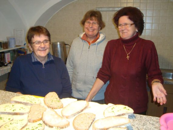 Dank an die wie immer um das Wohl der KMBler besorgten Damen