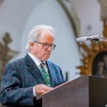 Als Kantor sang emer. Pfarrer Johann Pointner, ein Mitglied des Männergesangvereines