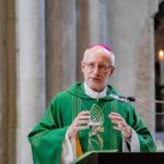 Exzellenz Dr. Scharl bei seiner Predigt „Gemeinsam wollen wir wachsen“