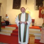 Stadtpfarrer Mag. Franz Pfeifer bei der Predigt und bei der gemeinsamen Messfeier mit ...