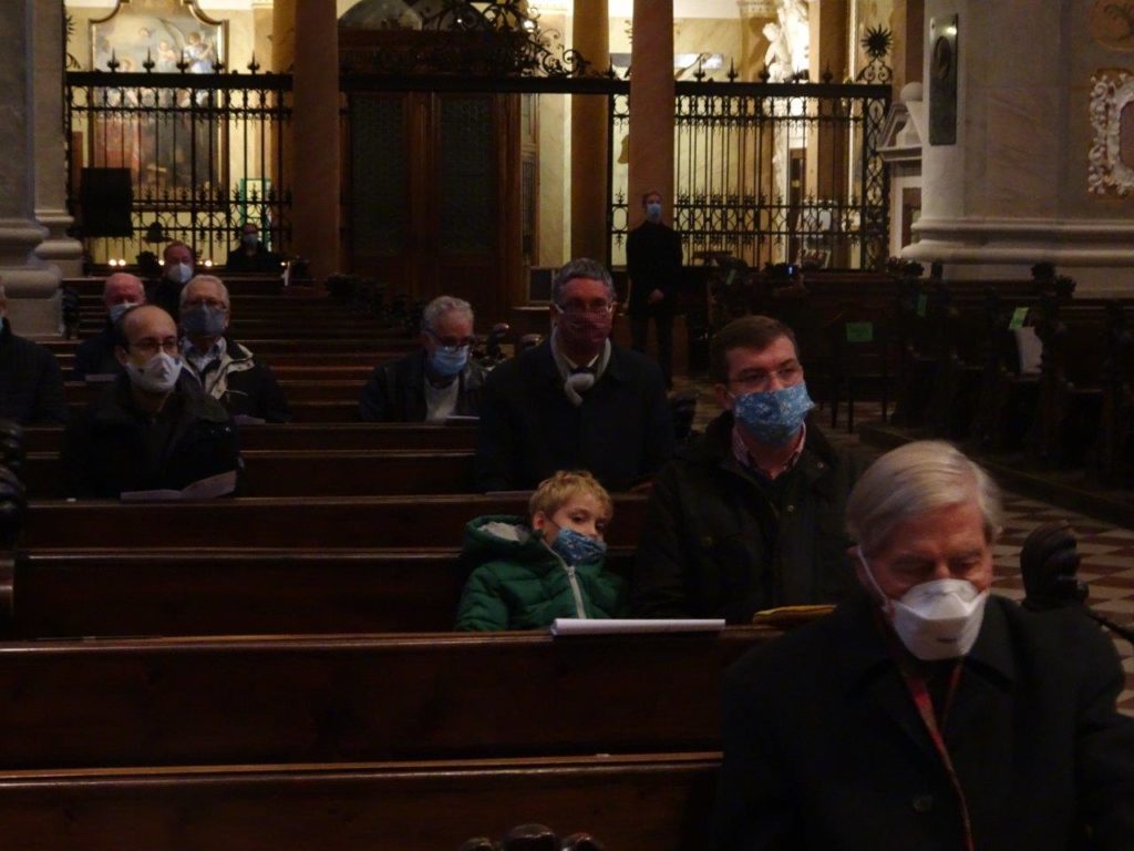 Wallfahrtsgottesdienst mit coronabedingtem Abstand in der Stiftskirche Klosterneuburg