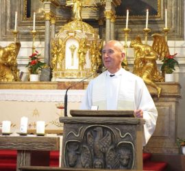 Sichtlich berührt, die Dankesworte des Geehrten, Monsignore Heinrich Hahn