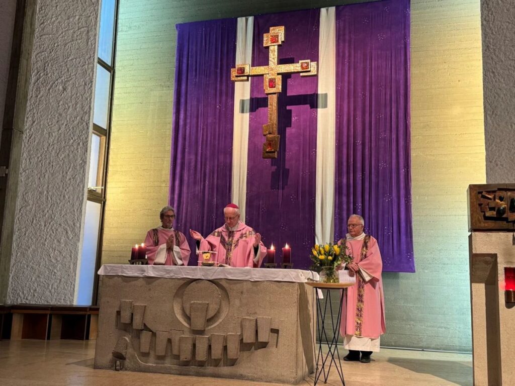 Eucharistisches Hochgebet am Vorabend zum Sonntag Laetare und mit gesungener Akklamation