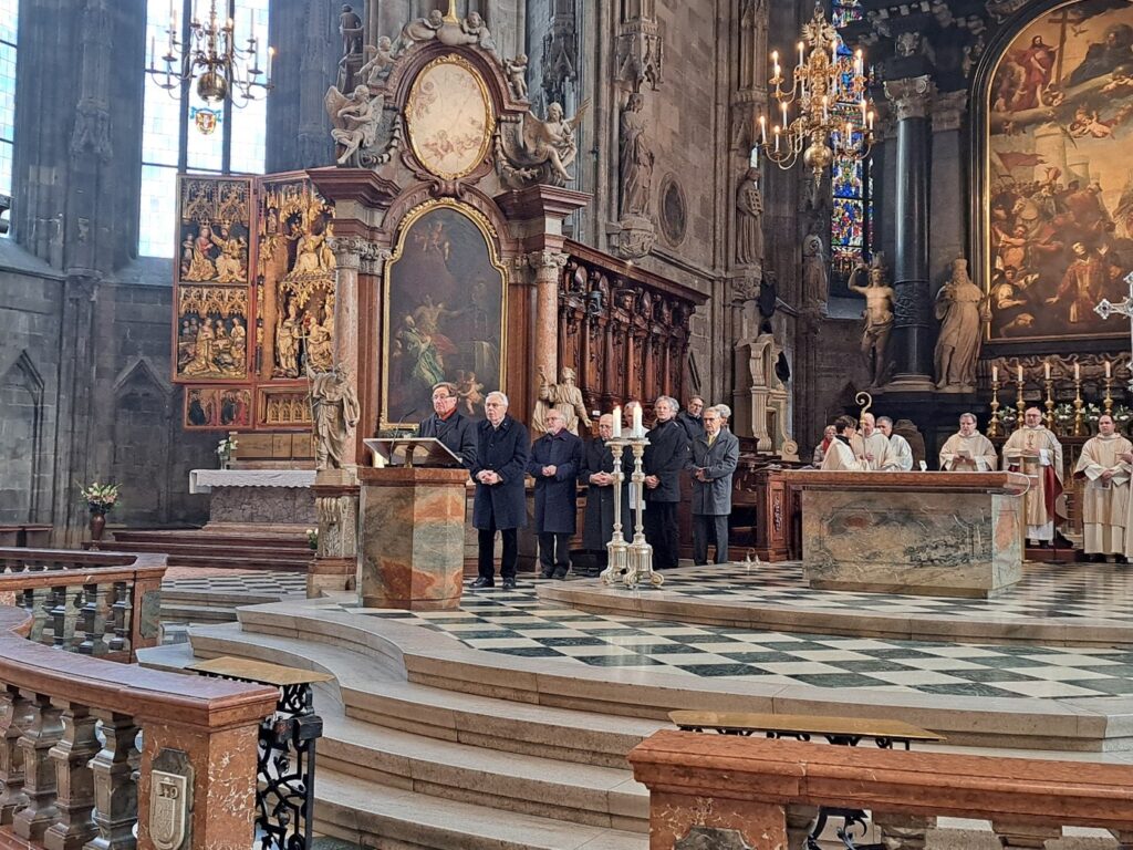 Fürbitten mit Anliegen um Gerechtigkeit für die Lebenden und Seligkeit für die Verstorbenen