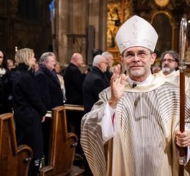 Glück- und Segenswünsche für Erzbischof Josef Grünwidl