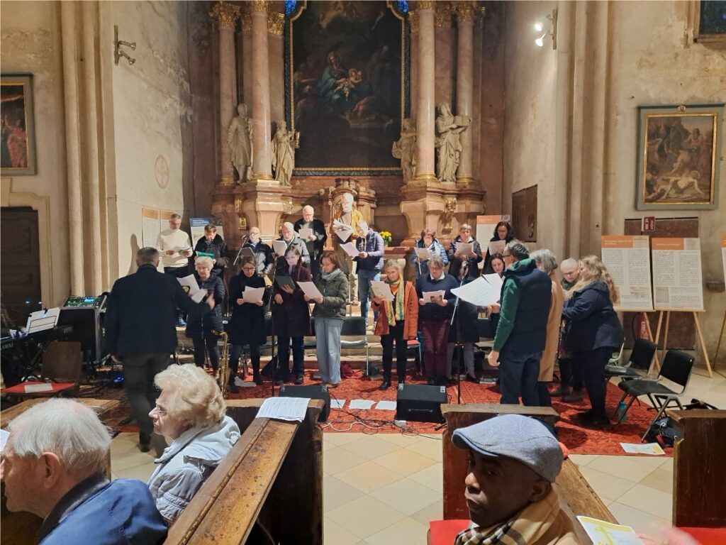 Die feierliche Vesper wurde festlich umrahmt mit Chor und Instrumentalensemble der Pfarre